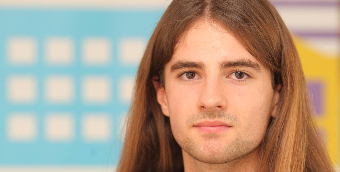 Aitor Jiménez, del IES Padre Moret de Pamplona, participará en la Olimpiada Iberoamericana de Biología Junto con siete estudiantes de toda España, se preparará para la fase internacional en el CIMA y en la Facultad de Ciencias de la Universidad de Navarra