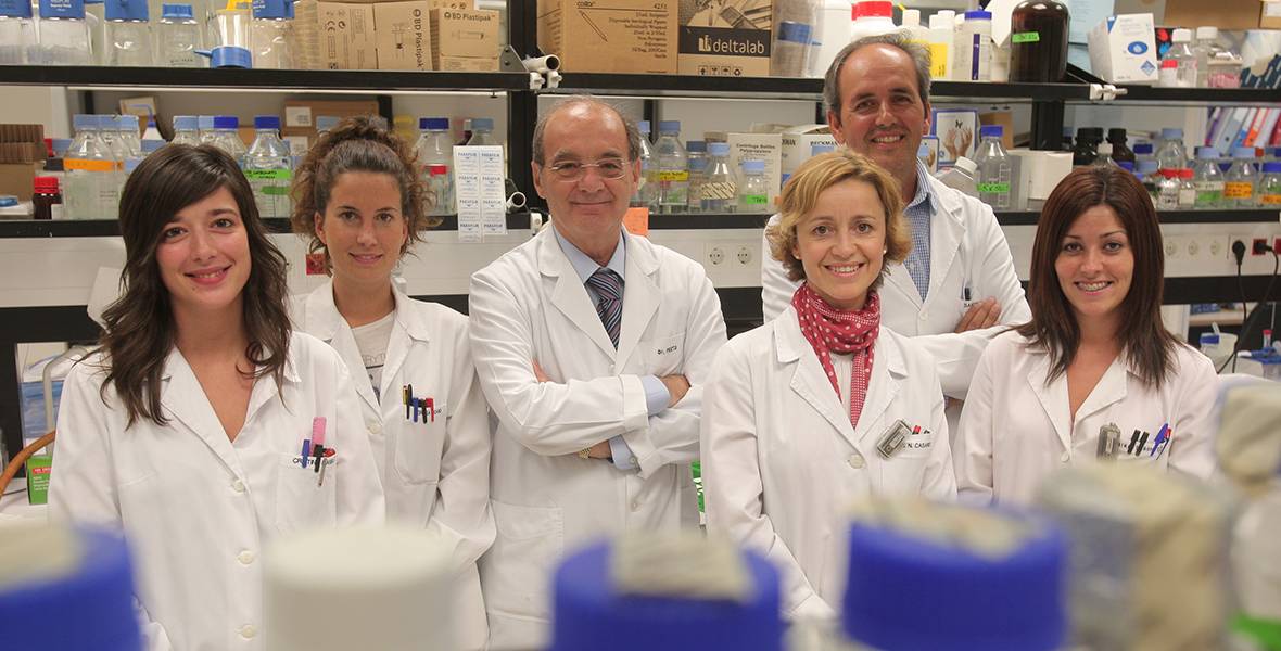 BNP Paribas renueva su apoyo al CIMA El banco ha donado 25.000 euros para financiar un estudio sobre cáncer de hígado en pacientes con hepatitis C, en el que colabora el Instituto Pasteur de París