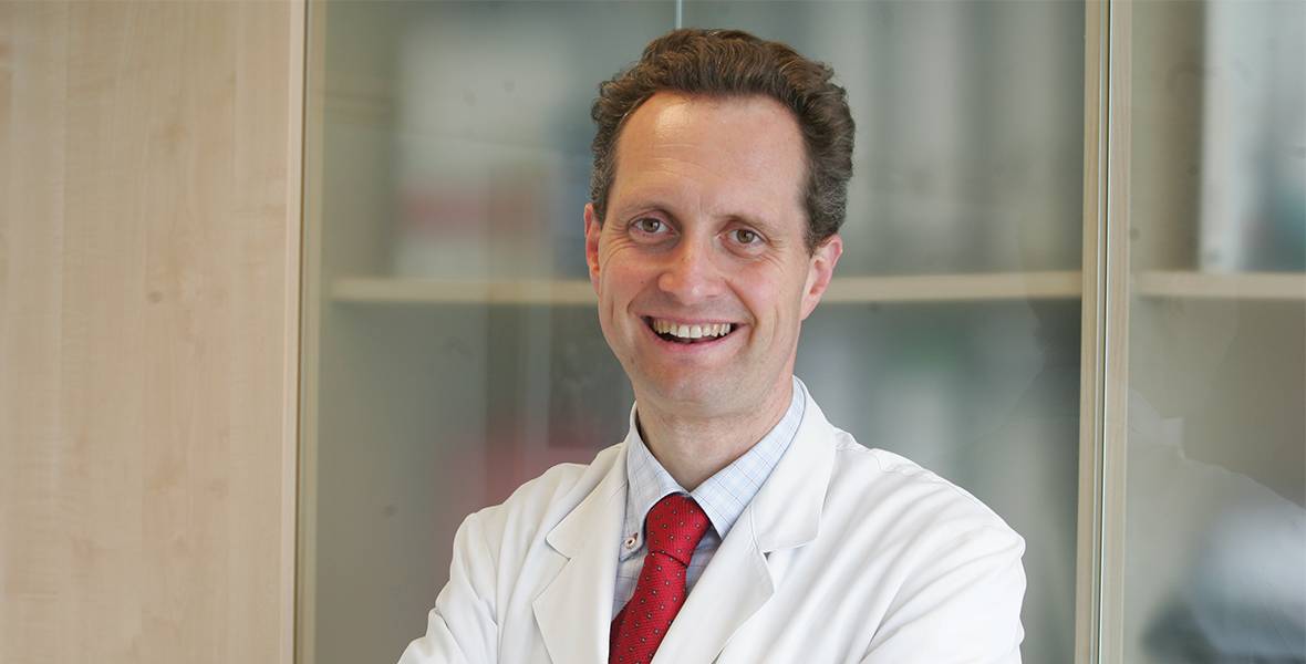Dr. Jesús García-Foncillas Dr. Jesús García-Foncillas, investigador principal del Laboratorio de Farmacogenómica del Centro de Investigación Médica Aplicada (CIMA)