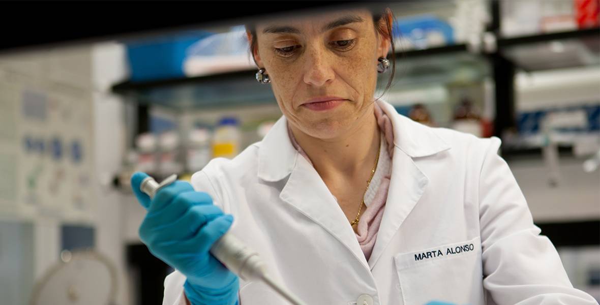 La investigadora Marta Alonso, premiada con una beca L'Oréal–UNESCO Su trabajo se centra en el desarrollo de nuevas terapias para tumores cerebrales infantiles