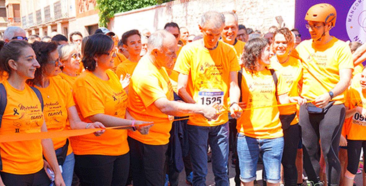 Murchante se tiñe de rojo contra el cáncer