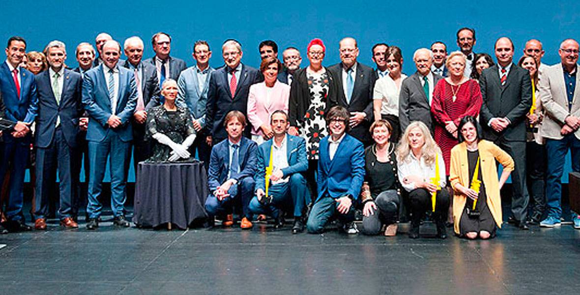 Tres proyectos sobre nanocáncer, biomimetismo y drones génicos impulsados por la Universidad, ganadores en la I Gala SciencEkaitza