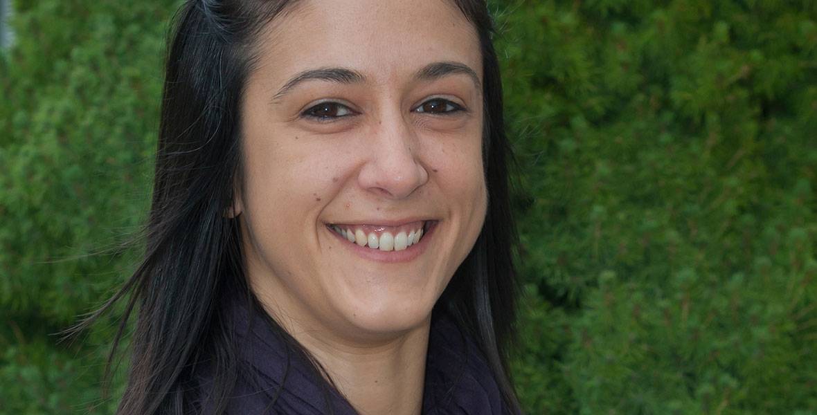 Sarai Sarvide recibe el primer premio al trabajo científico del Congreso Nacional de Técnicos de Laboratorio