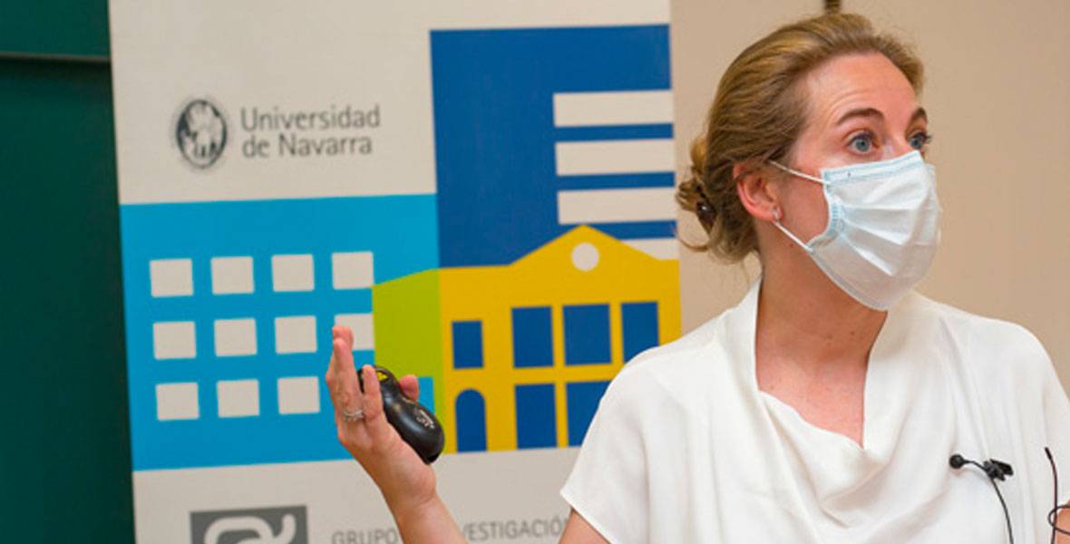 María de Ujué Moreno, investigadora del Programa de Enfermedades Cardiovasculares del Cima Impartió el primer seminario del Grupo ‘Ciencia, razón y fe’ del curso 2020-21