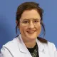 Imagen de la Dra. Ana Alfonso Piérola, especialista en Hematología de la Clínica Universidad de Navarra. La Dra. Alfonso se dedica al estudio y tratamiento de los síndromes mielodisplásicos y las leucemias mieloblásticas agudas.