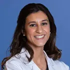 Dra. Ana de la Fuente Villena La imagen muestra a la Dra. Ana de la Fuente, especialista en Cardiología de la Clínica Universidad de Navarra, con amplia experiencia en el campo. La Dra. de la Fuente es una profesional altamente capacitada y experimentada en el diagnóstico y tratamiento de enfermedades cardiovasculares, siendo una referente en el área de la salud cardiovascular.Su enfoque en la atención personalizada y en la innovación en el manejo de las patologías cardíacas la hacen destacar en el campo de la Cardiología.En la Clínica Universidad de Navarra, contamos con un equipo de especialistas en Cardiología y tecnología de última generación en el área de la salud cardiovascular, para ofrecer atención médica excepcional a nuestros pacientes. Estamos comprometidos en proporcionar el más alto nivel de cuidado y servicio a aquellos que confían en nosotros para el manejo de su salud.Para obtener más información sobre nuestros servicios en Cardiología, no dude en ponerse en contacto con nosotros.