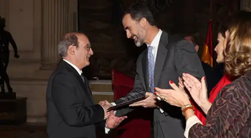 Entrega del Premio Investigación al Dr. Jesús Prieto Imagen de la entrega del Premio de Investigación al Dr. Jesús Prieto