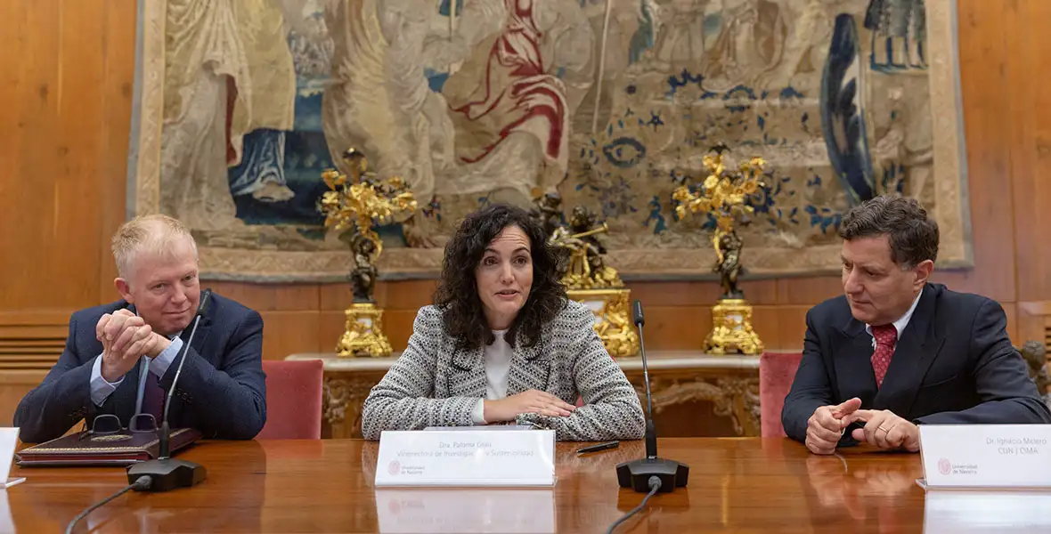 Firma convenio Universidad de Oxford con UNAV. Investigación inmunoterapia para cáncer